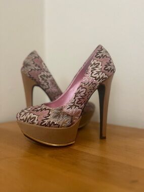 Shoe Republica Laisha Mocha gold platform heels NEW size 5 1/2